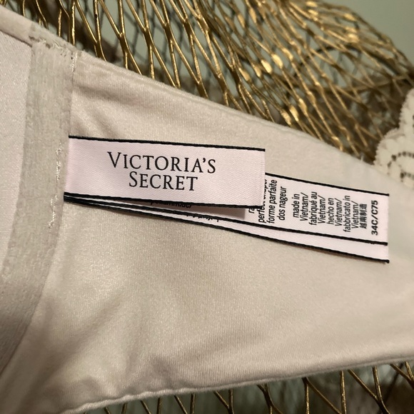 Victoria’s Secret Body by Victoria Racerback Perfect Shape Bra  34C - Picture 8 of 10